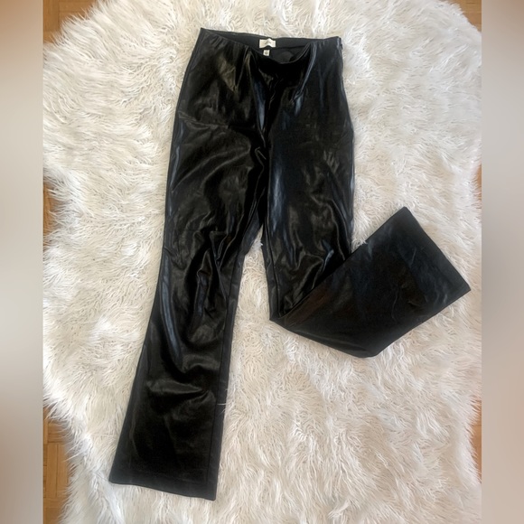 Wilfred Vegan Leather Flair Black Pants size 6 - Picture 1 of 4